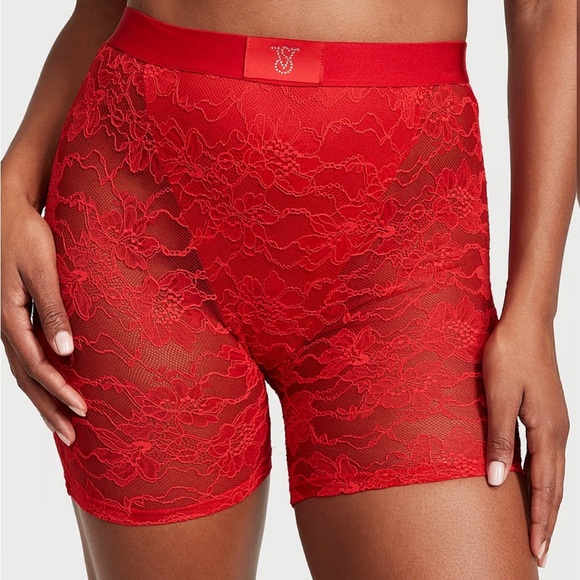 VERY SEXY VICTORIA SECRET
Monogram Shine Patch Lace Boxer Brief - Picture 9 of 11